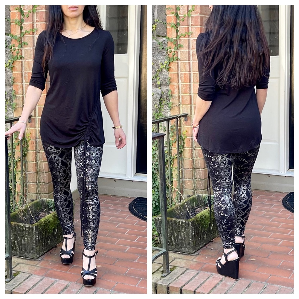 Black snakeskin print best fitting leggings - Picture 3 of 8